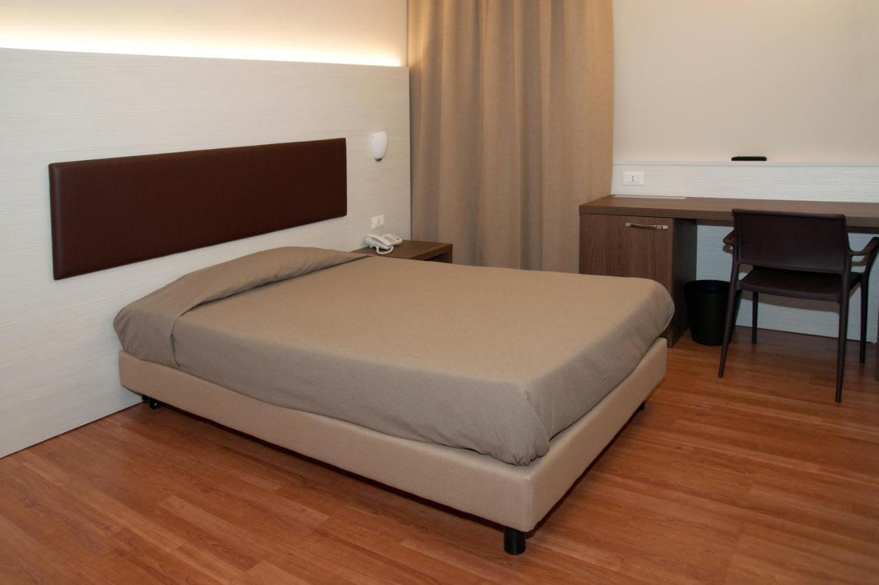 Hotel Buca Di Bacco Volta Mantovana Eksteriør billede